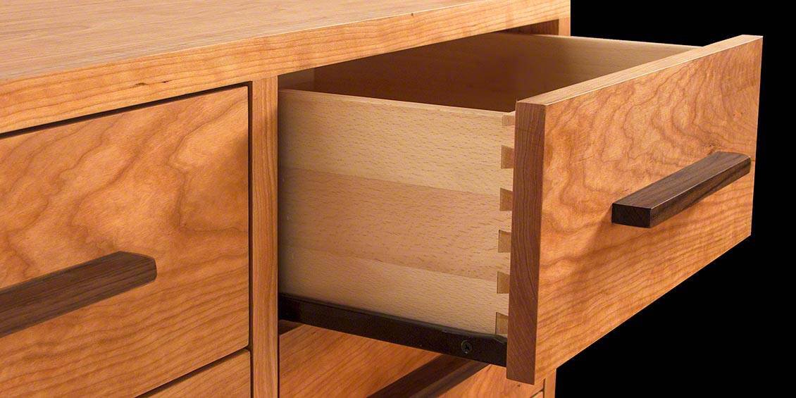drawer with dovetail joints